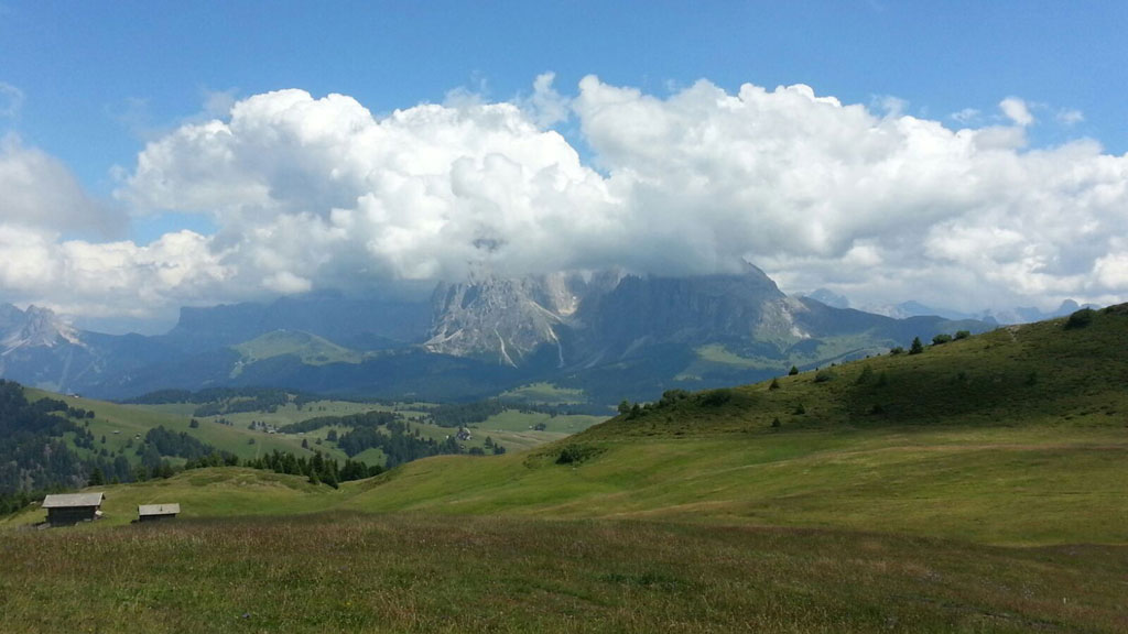 Wheelchair-Tours-Rollstuhl-Seiser-Alm-Puflatsch-Ausblick-Plattkofel-Langkofel-featured-image